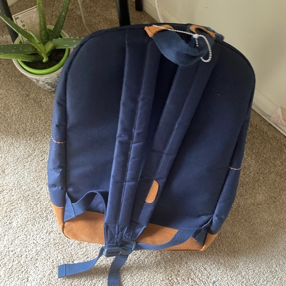 True Religion New Tags - Picture 2 of 4